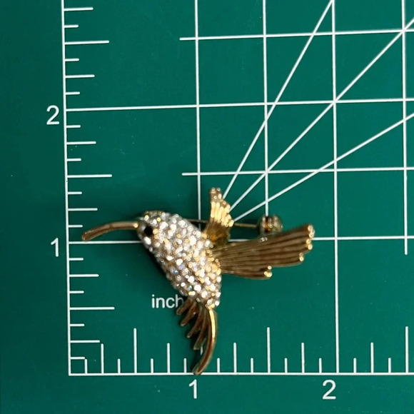 Vintage Hummingbird Pin Rhinestone Body Black Rhinestone Eye 1" Bird In Flight - Picture 2 of 4